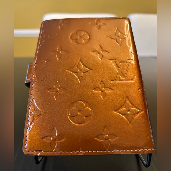 Louis Vuitton Vernis BRONZE agenda pm EUC with COA - Picture 2 of 14